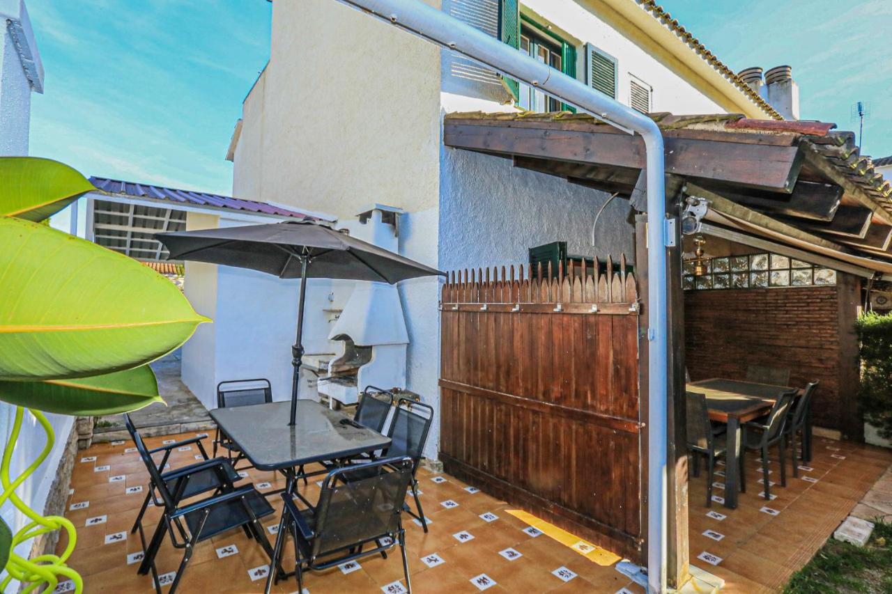 Calderon De La Barca - Only Families Villa Cambrils Exterior photo
